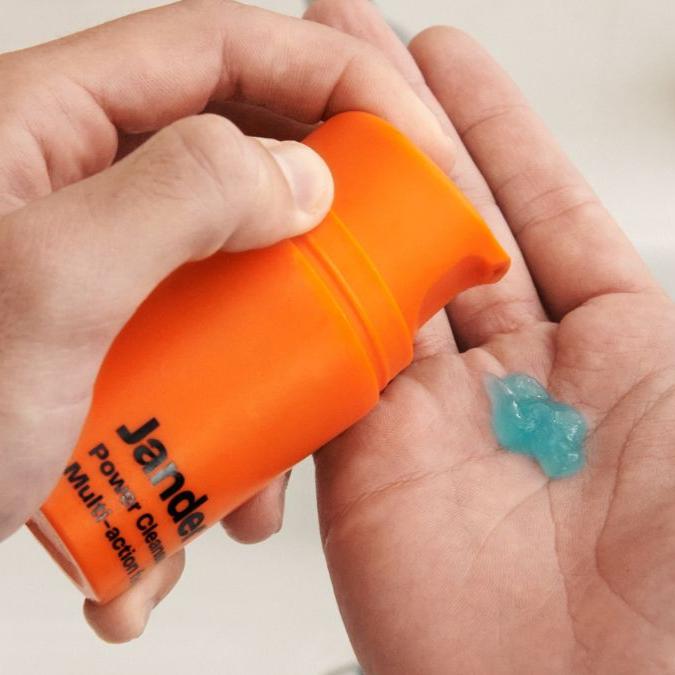 Gel Exfoliante de Uso Diario